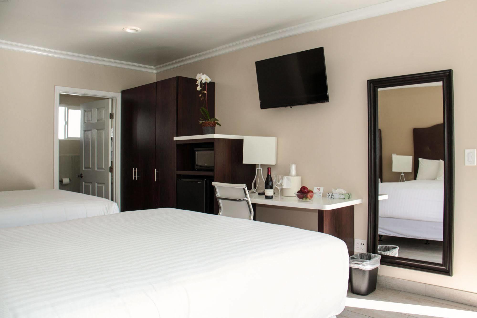 Hotel El Royale Gardens Near Universal Studios Los Angeles